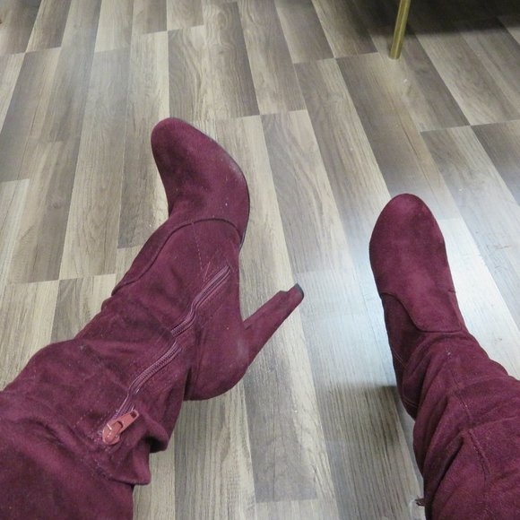 THIGH HIGH SUEDE BOOTS / SIZE 10 / ZIPPER SIDES - Picture 6 of 10